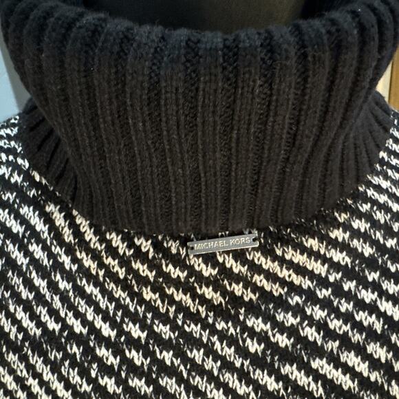 Michael Kors Twill Stitch Turtleneck Poncho Sweater Black Camel Large Academic - Picture 4 of 6